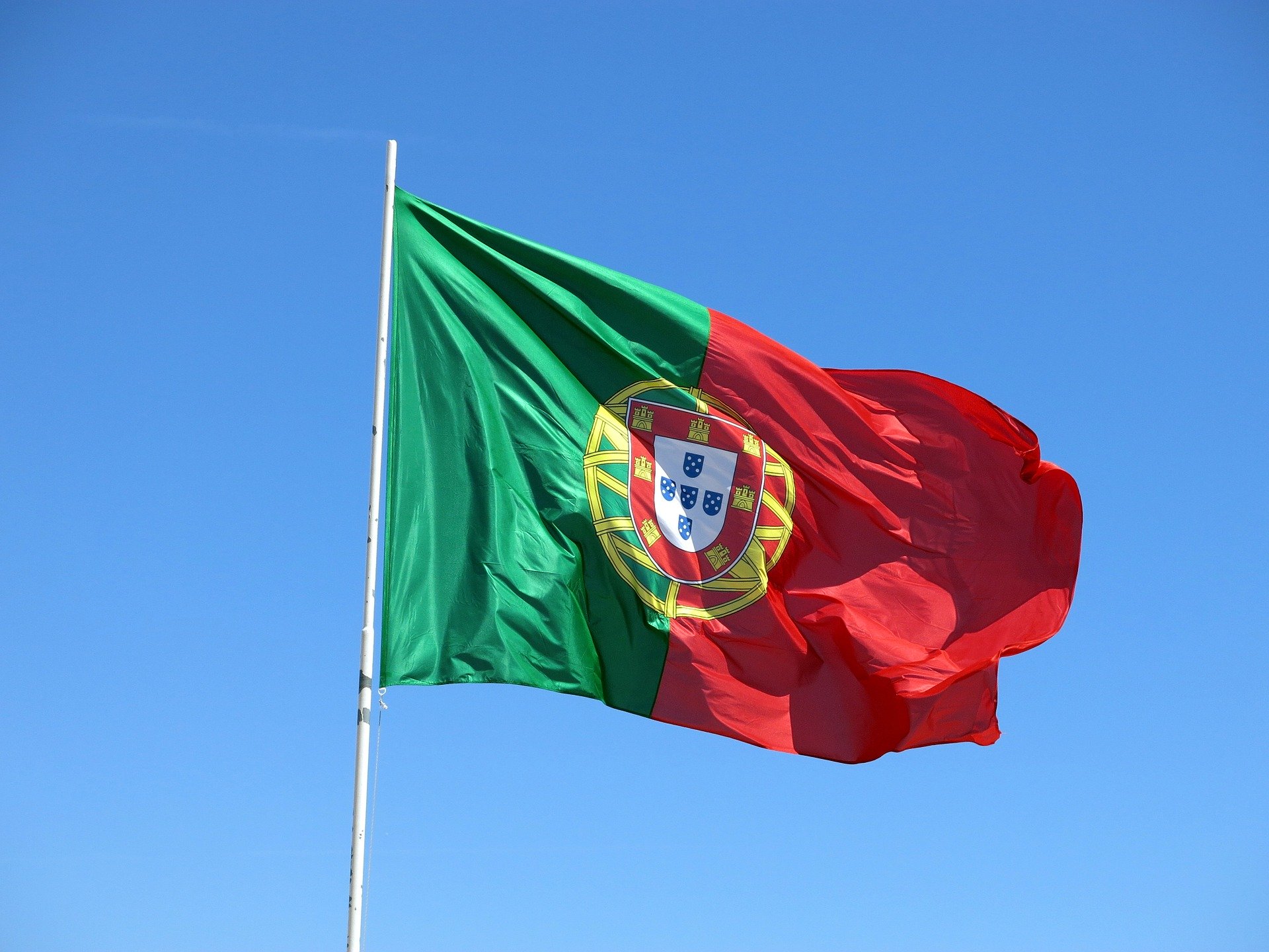 Portuguese services, legal drafting, notarisation, legalisation and translations. 